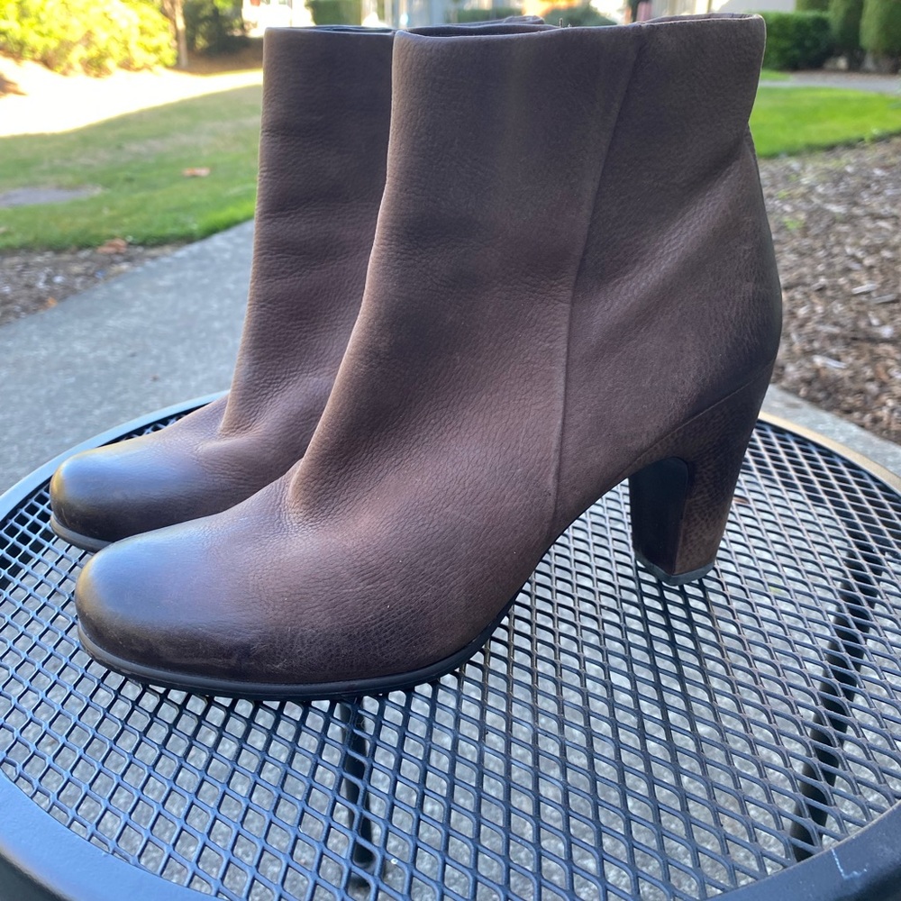 Ecco Dark Brown Ankle Booties
